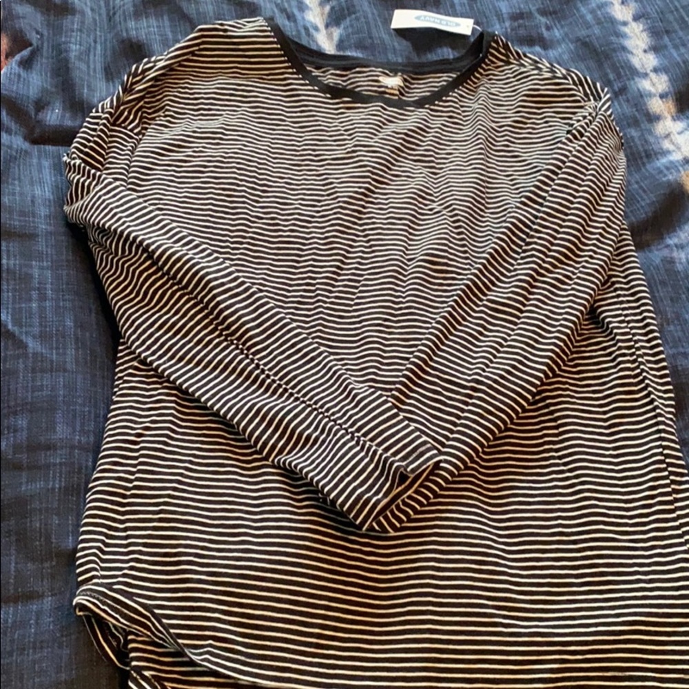 Girls Old Navy long sleeves t-shirt size 14 NWT